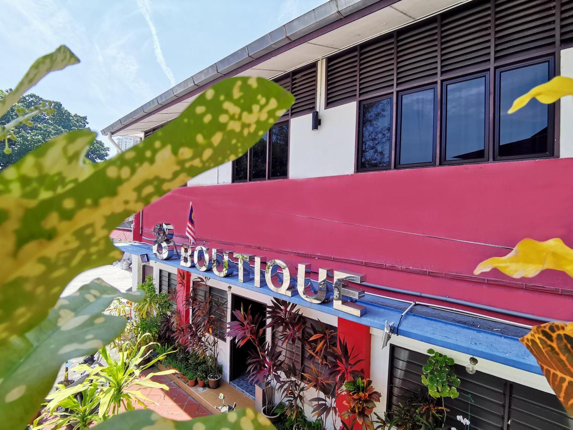 8 Boutique By The Sea Hotell Tanjung Tokong Exteriör bild