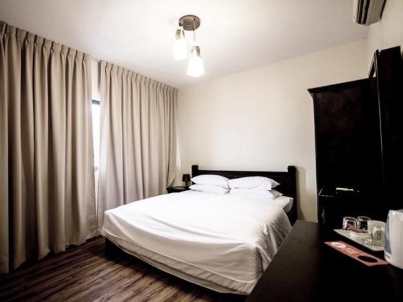 8 Boutique By The Sea Hotell Tanjung Tokong Exteriör bild