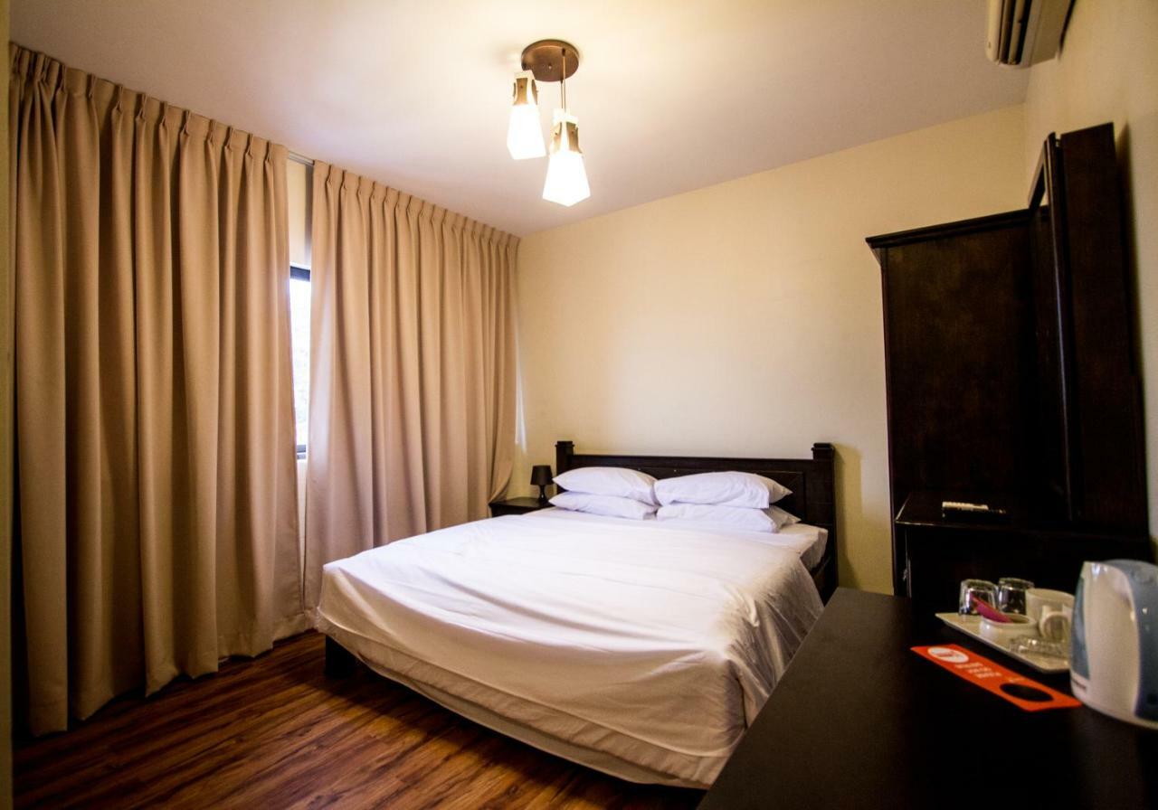 8 Boutique By The Sea Hotell Tanjung Tokong Exteriör bild