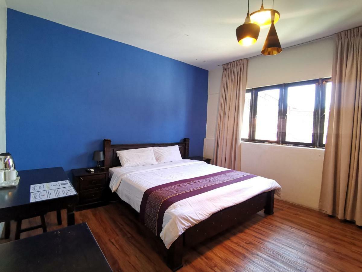 8 Boutique By The Sea Hotell Tanjung Tokong Exteriör bild