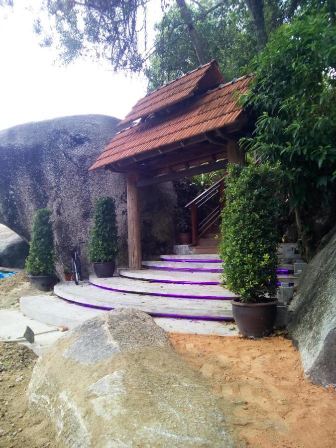 8 Boutique By The Sea Hotell Tanjung Tokong Exteriör bild