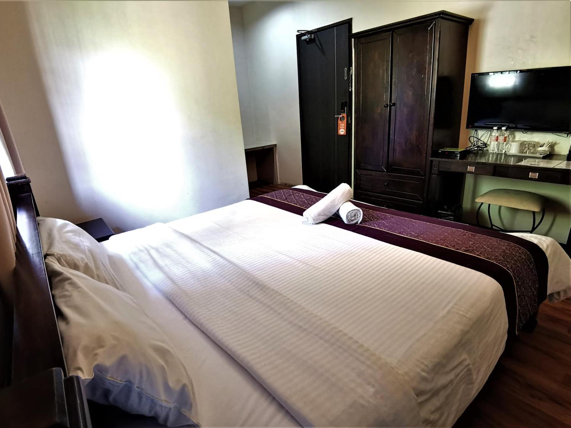 8 Boutique By The Sea Hotell Tanjung Tokong Exteriör bild